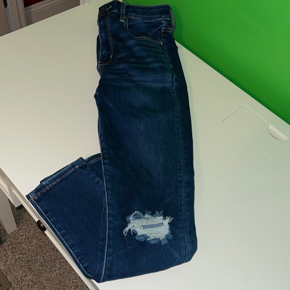 American Eagle Outfitters Dark Wash Demin Jean. - Picture 1 of 6